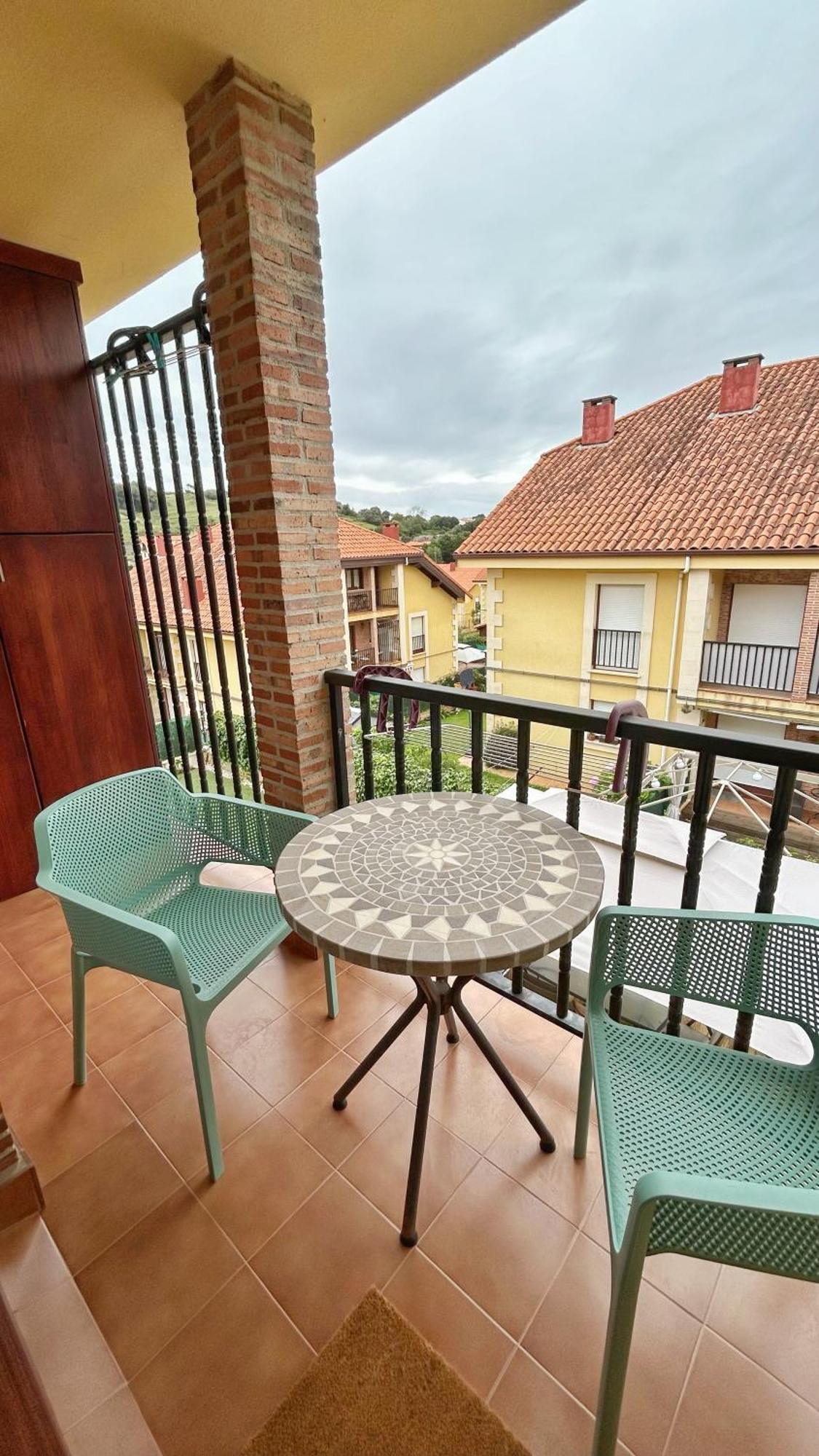Comillas Bº Casasola - Residencial Lagos Azules - Netflix, Prime, Wifi & Free Indoor Parking Exterior photo